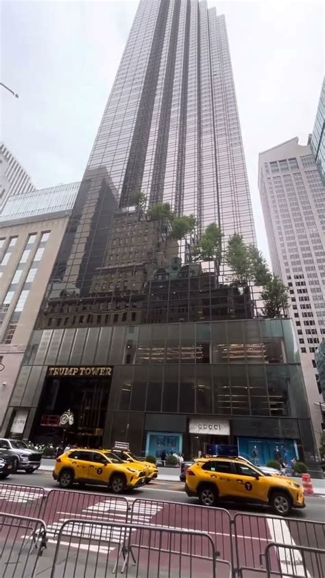 does trump still own towers.